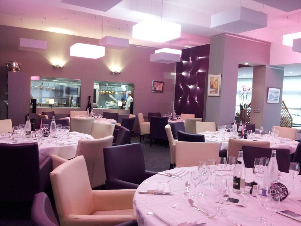 Logis - Hotel Du Nord Et Restaurant La Table D'Elisa Комп'єнь Екстер'єр фото