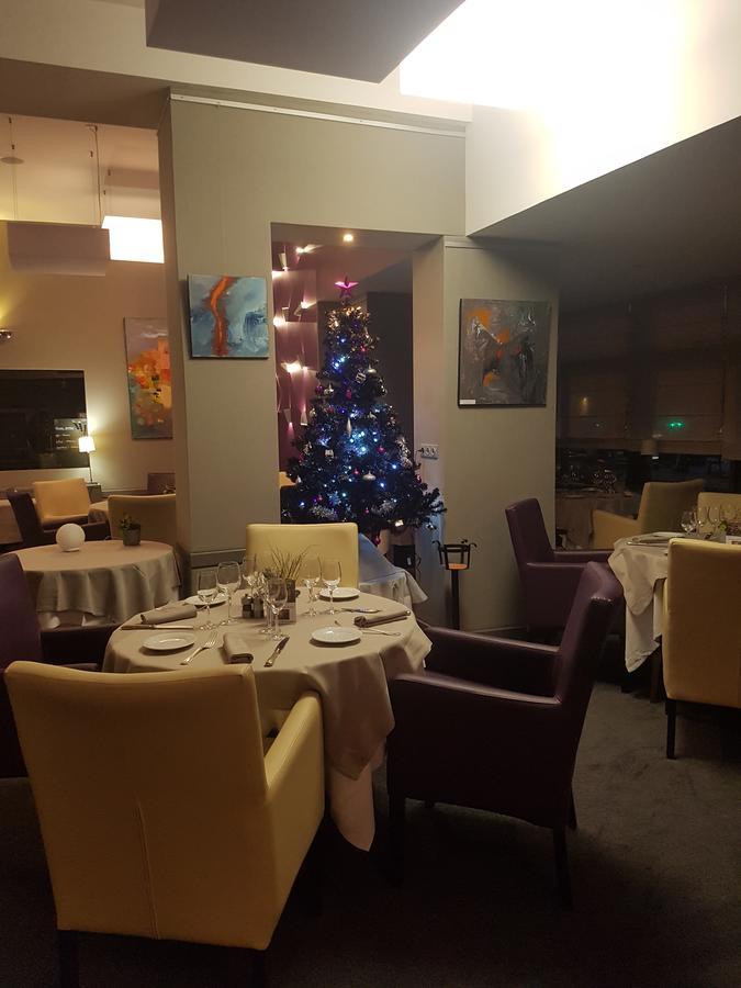 Logis - Hotel Du Nord Et Restaurant La Table D'Elisa Комп'єнь Екстер'єр фото