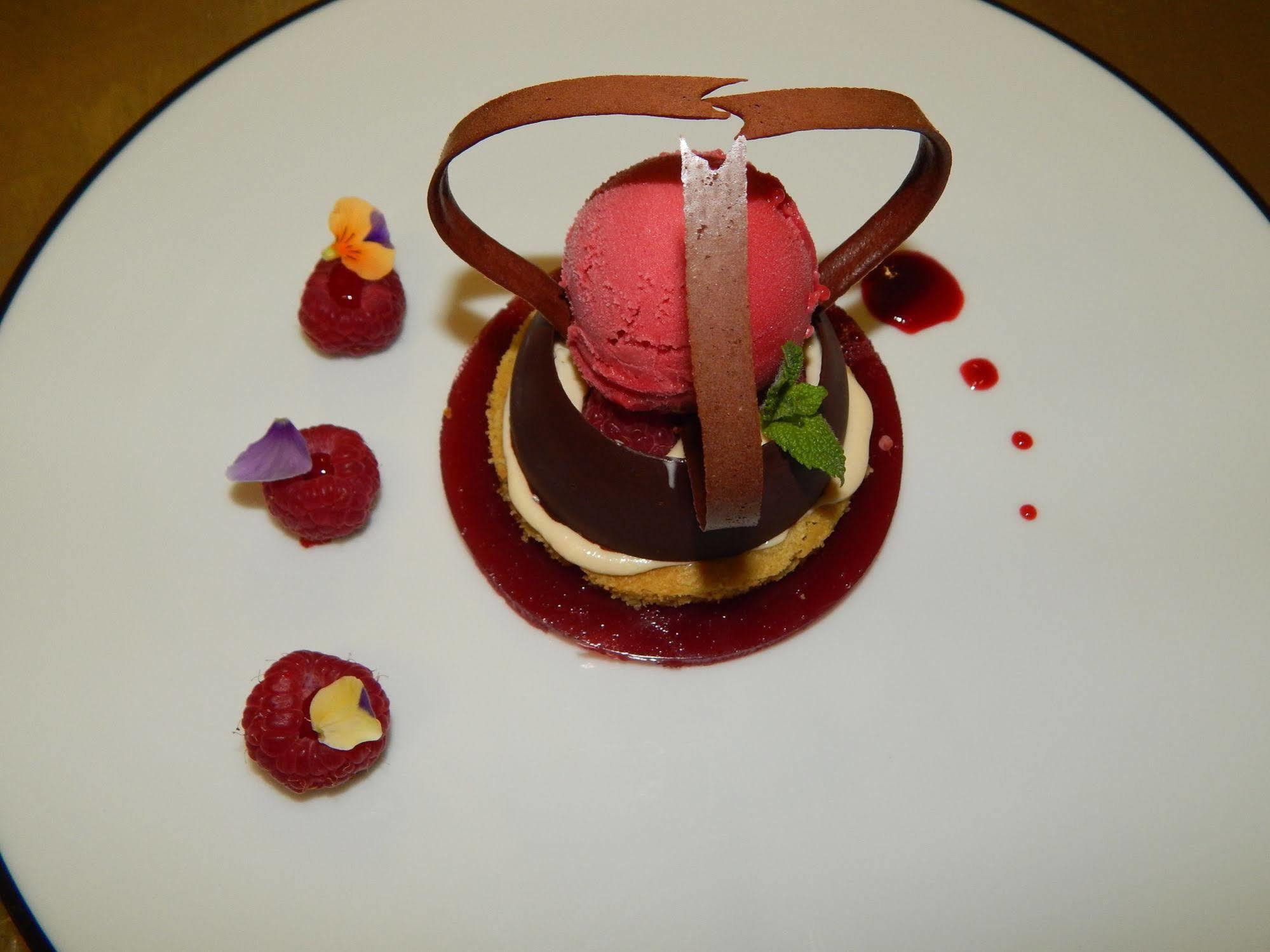 Logis - Hotel Du Nord Et Restaurant La Table D'Elisa Комп'єнь Екстер'єр фото